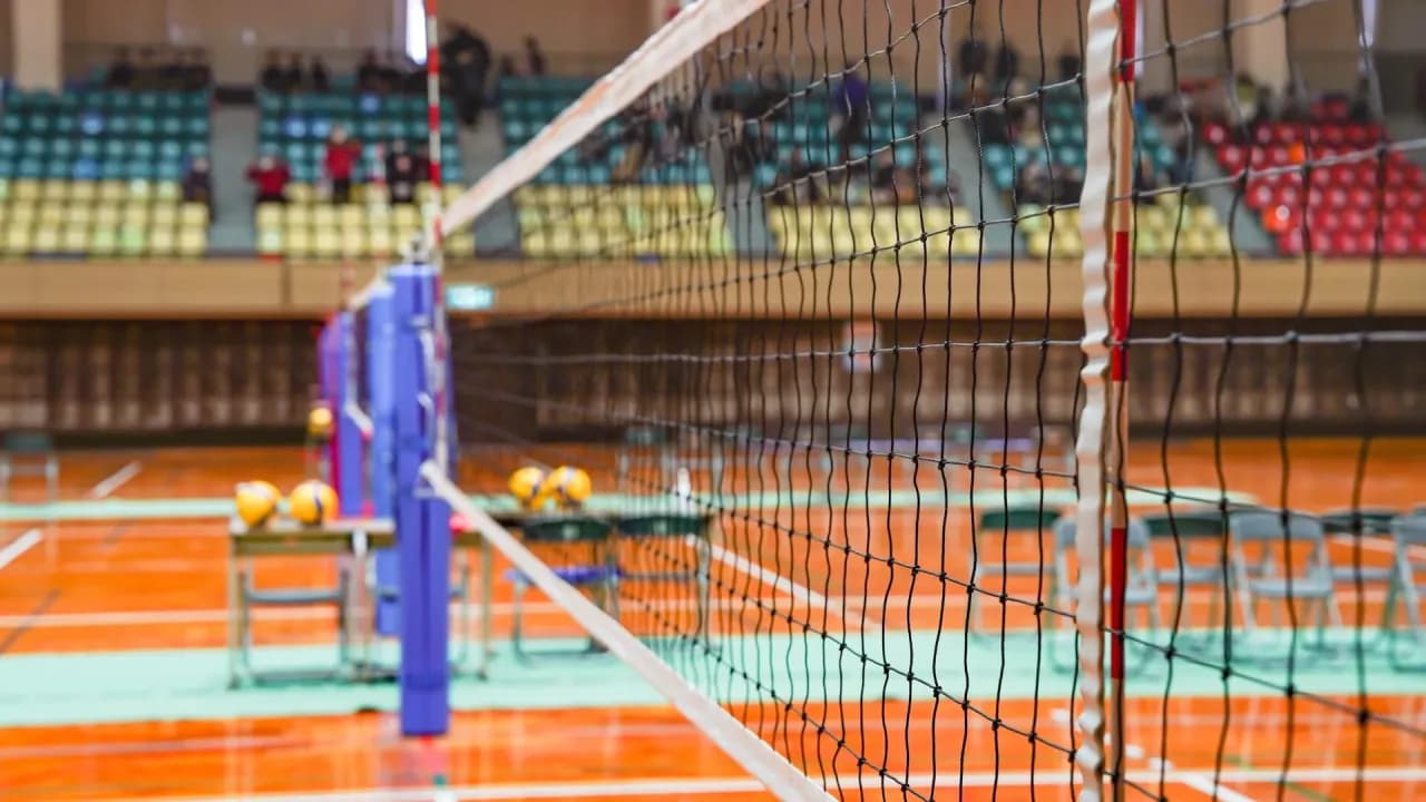 Jakie małe gry wyróżniamy w siatkówce? Odkryj ich zalety i zasady Jakie małe gry wyróżniamy w siatkówce? Odkryj ich zalety i zasady