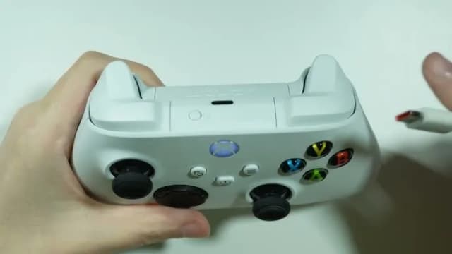 Jak podłączyć pada od Xbox One do komputera - proste metody i porady Jak podłączyć pada od Xbox One do komputera - proste metody i porady
