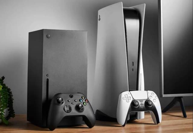 Xbox czy PS4 - która konsola zapewni lepsze wrażenia z gry? Xbox czy PS4 - która konsola zapewni lepsze wrażenia z gry?